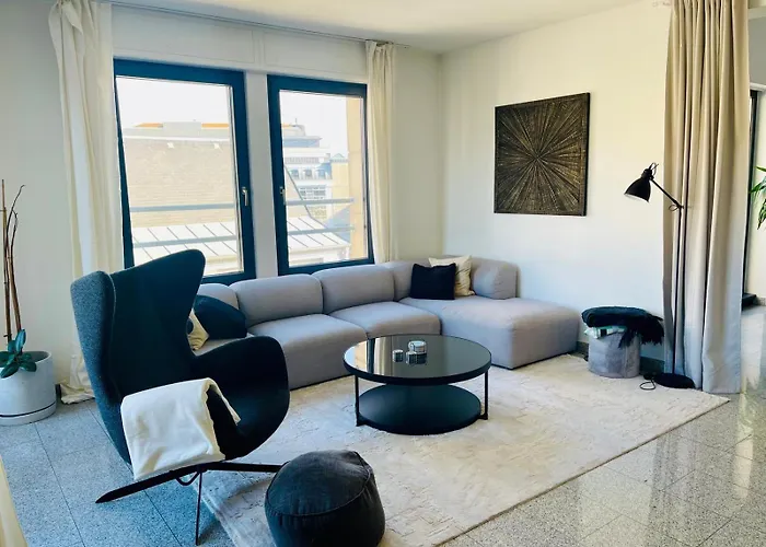 Lux Penthouse 200M2 - Office, Terrace, Gym & Parking